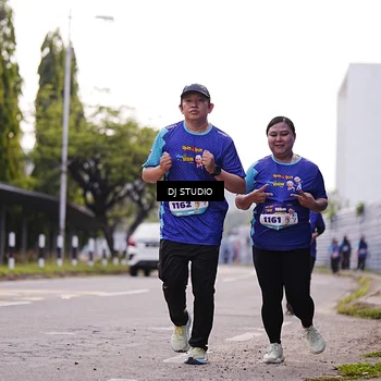 Runner Photo 8388755