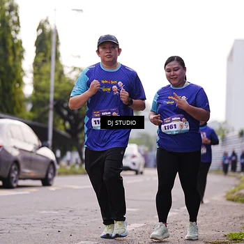 Runner Photo 8388765