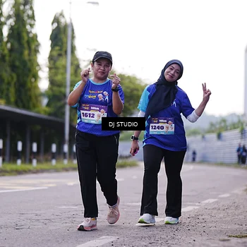Runner Photo 8388830