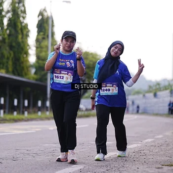 Runner Photo 8388834