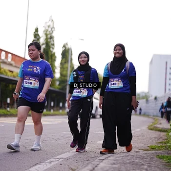 Runner Photo 8388854