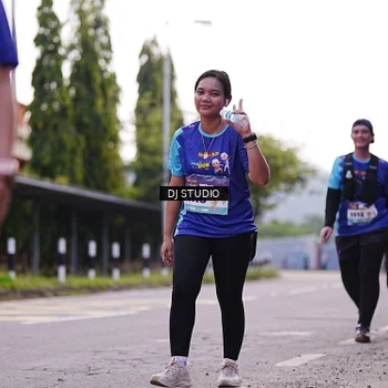 Runner Photo 8388914