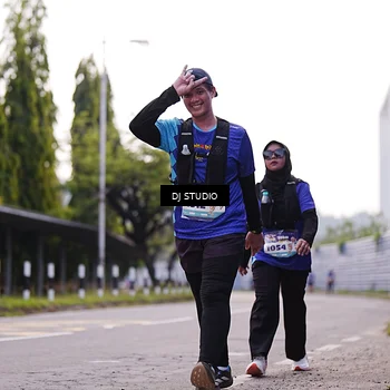 Runner Photo 8388925