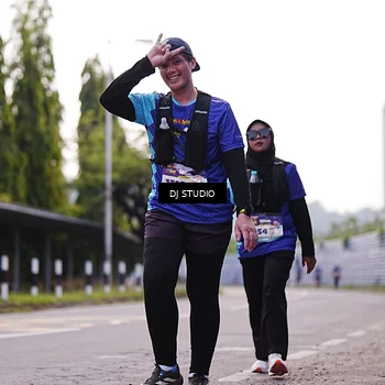 Runner Photo 8388932
