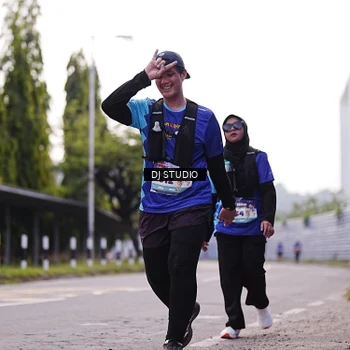 Runner Photo 8388963