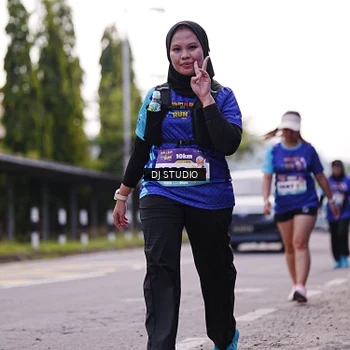 Runner Photo 8389057