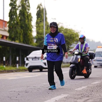 Runner Photo 8389064