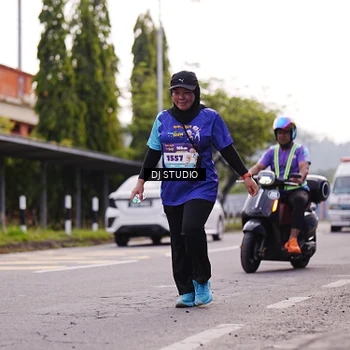 Runner Photo 8389065