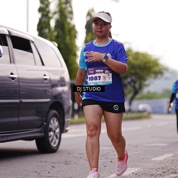 Runner Photo 8389066