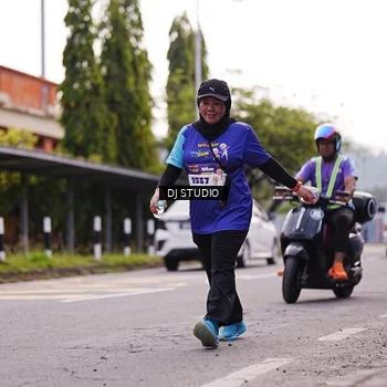 Runner Photo 8389068