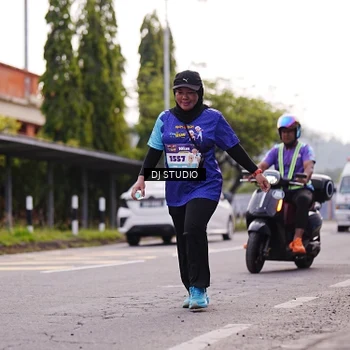 Runner Photo 8389072