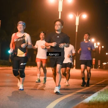 Runner Photo 8389115