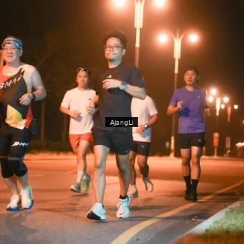 Runner Photo 8389121