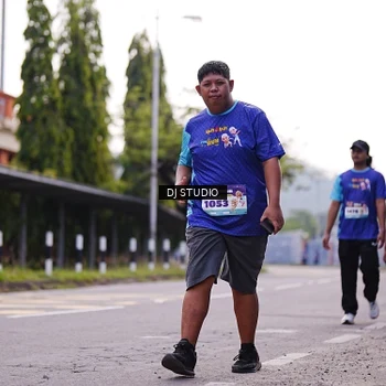 Runner Photo 8389123