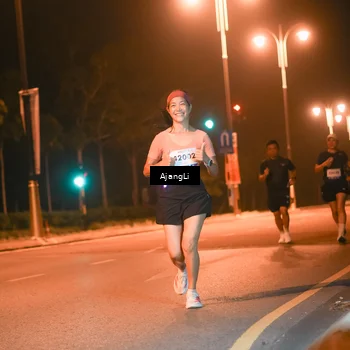 Runner Photo 8389137