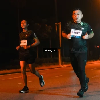 Runner Photo 8389201