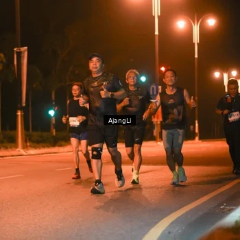 Runner Photo 8389215