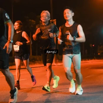 Runner Photo 8389235