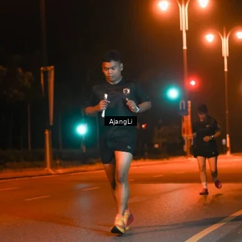 Runner Photo 8389268