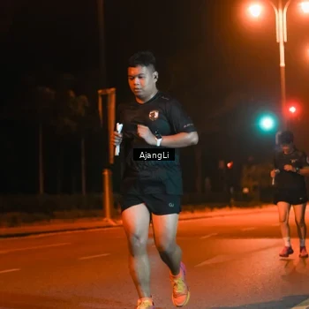 Runner Photo 8389275