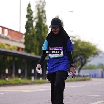 Runner Photo 8389302