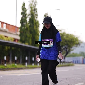 Runner Photo 8389306