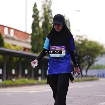 Runner Photo 8389309