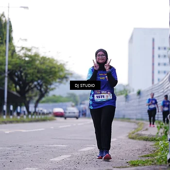 Runner Photo 8389375
