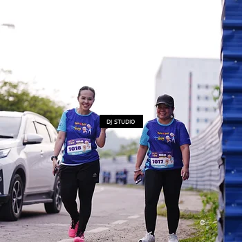 Runner Photo 8389428