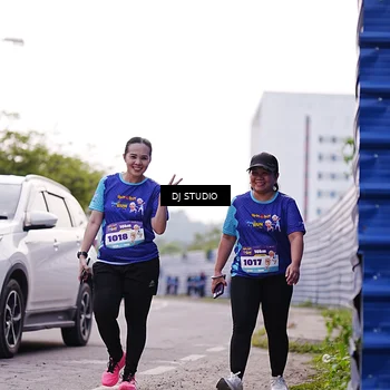 Runner Photo 8389429