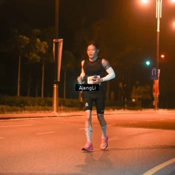 Runner Photo 8389455