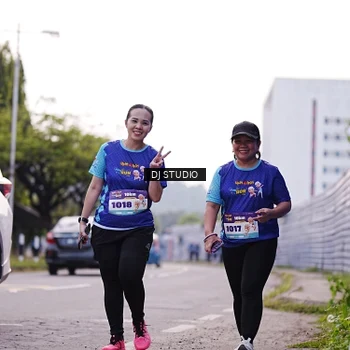 Runner Photo 8389473