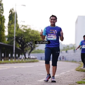 Runner Photo 8389505
