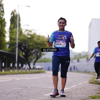 Runner Photo 8389511