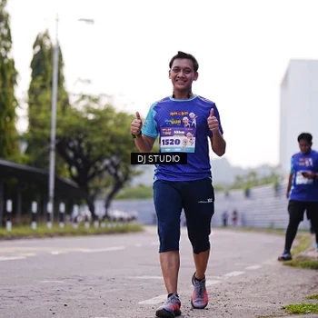 Runner Photo 8389522