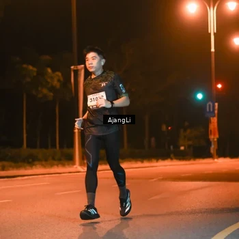 Runner Photo 8389528