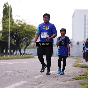 Runner Photo 8389535