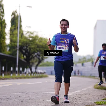 Runner Photo 8389540