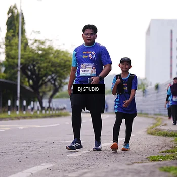 Runner Photo 8389541