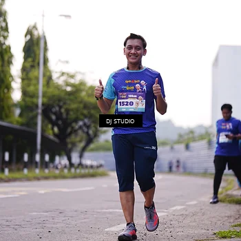Runner Photo 8389545