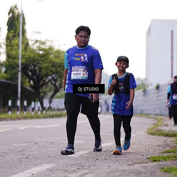 Runner Photo 8389548