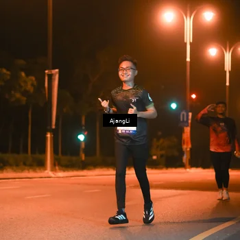 Runner Photo 8389550