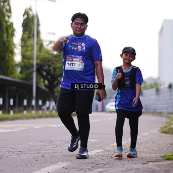 Runner Photo 8389573