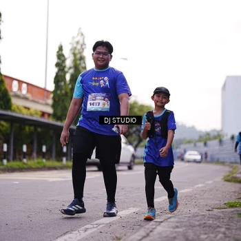 Runner Photo 8389581