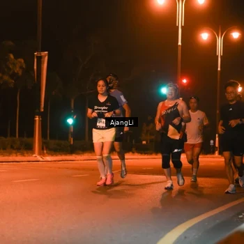 Runner Photo 8389673