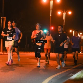 Runner Photo 8389674