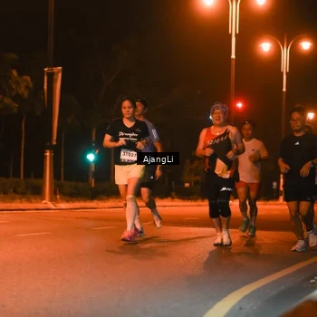 Runner Photo 8389675