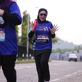 Runner Photo 8389710