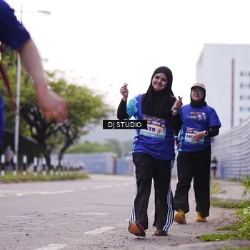 Runner Photo 8389711