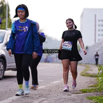 Runner Photo 8389772